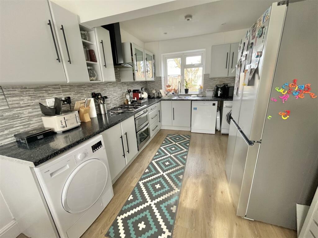 Dining Kitchen Aspect 3.jpg