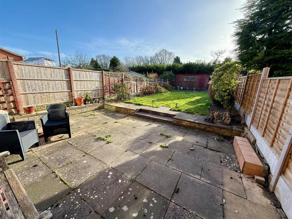 VR152 Garden.jpg
