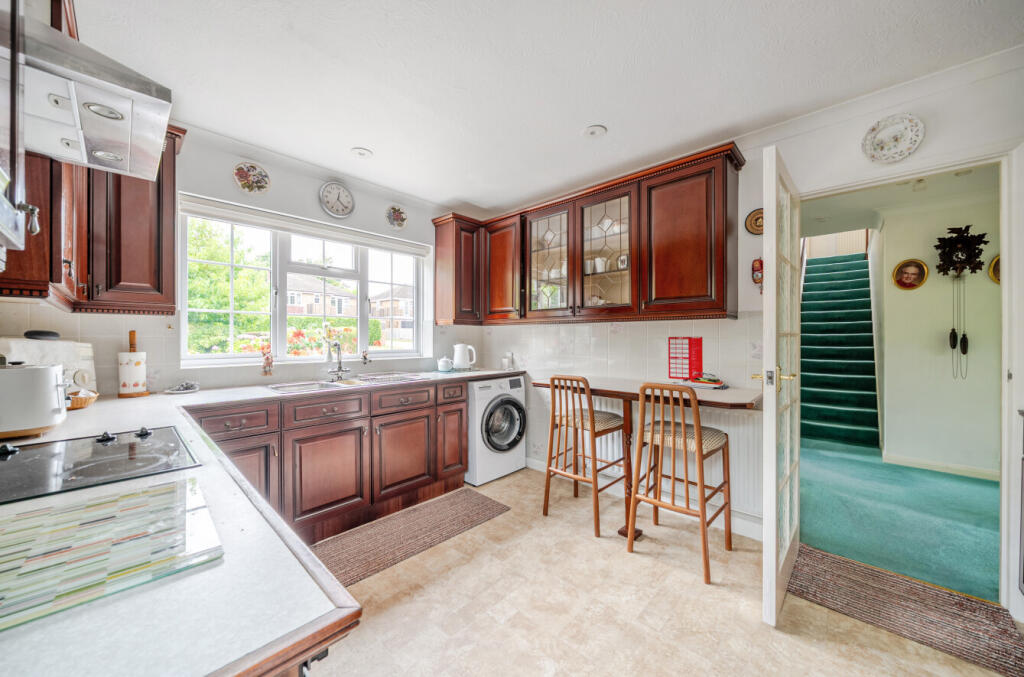 1334996-9-689495d...