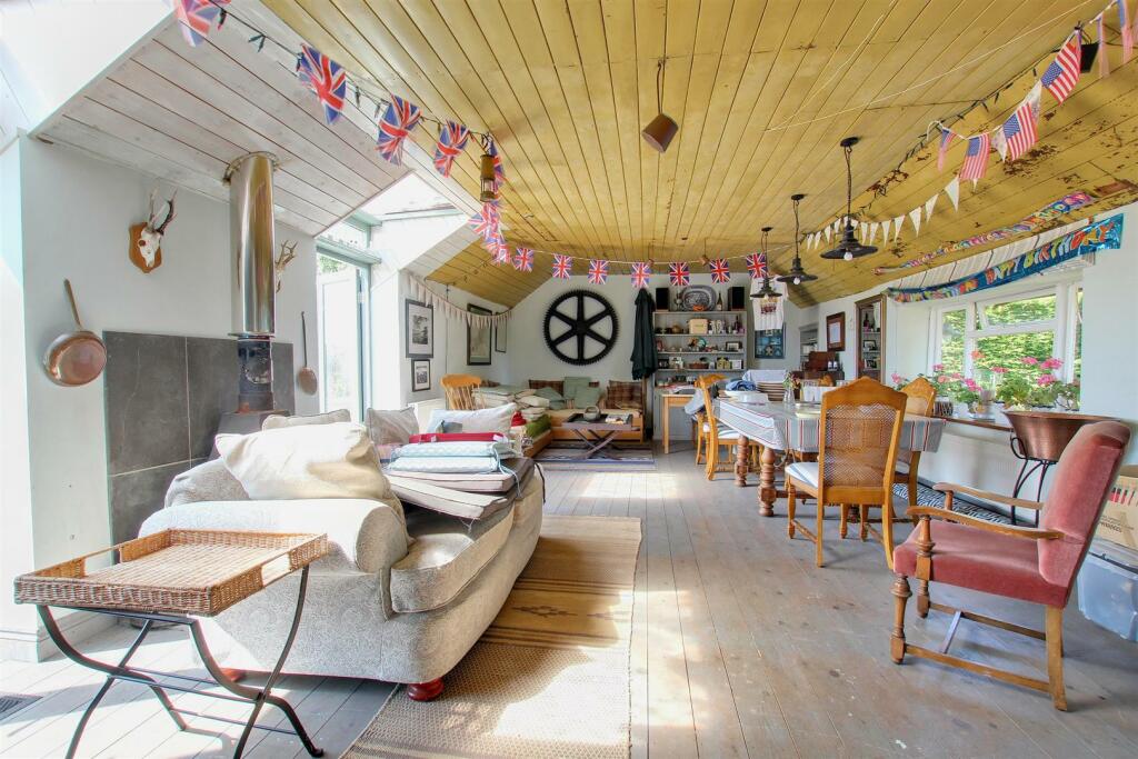 BARN 2 - THE PARTY BARN!