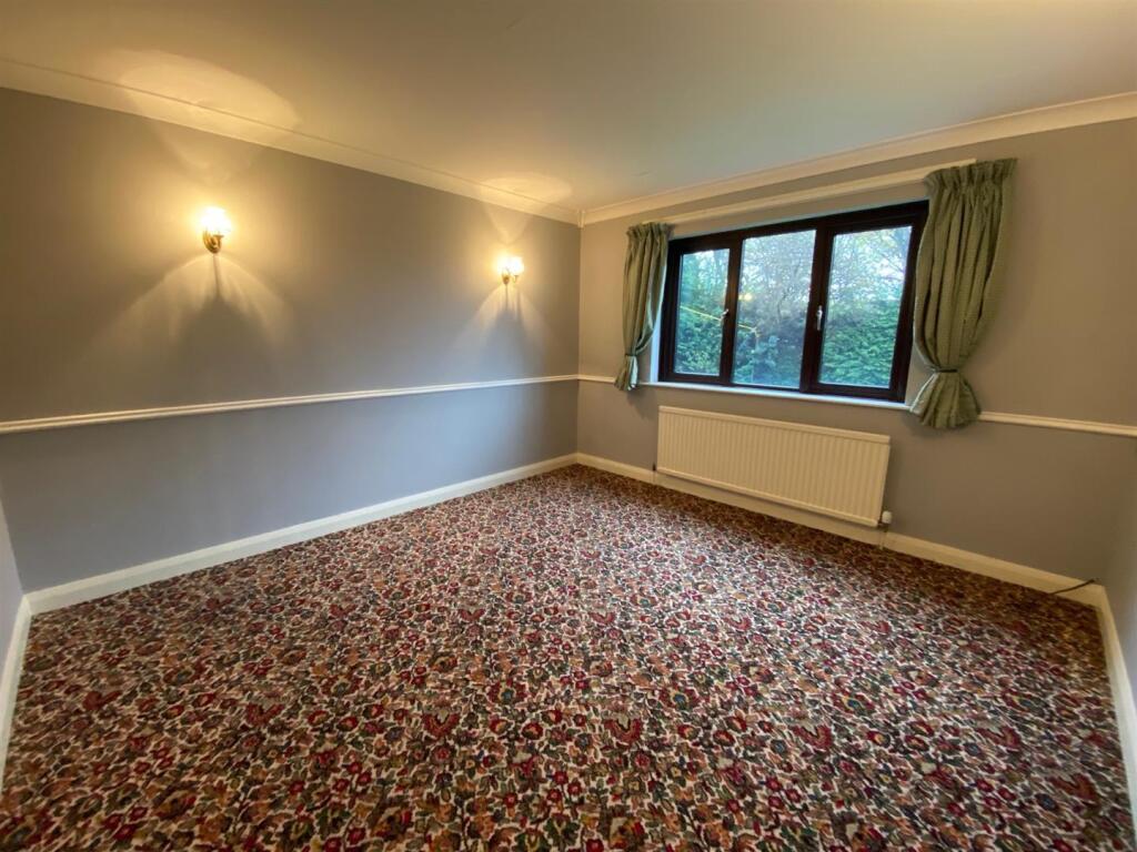 ROOM 1.jpg