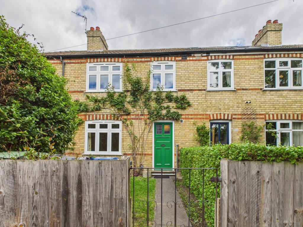 CAM02519G0-PR0319-STILL007