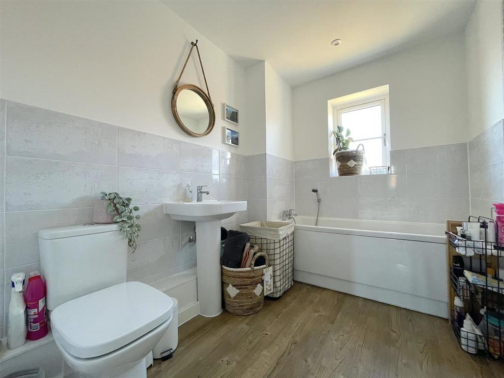 Bathroom (1).jpeg
