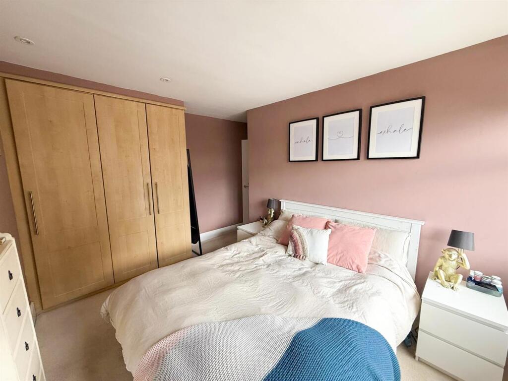 Three Bed Terraced Silsden (13).jpg