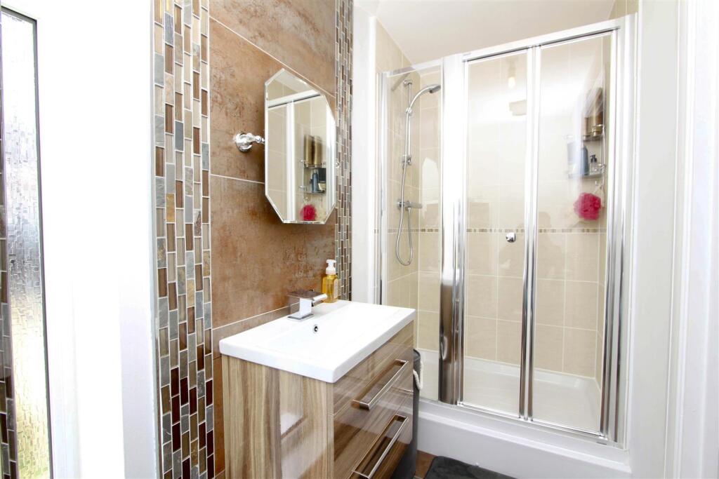 En-suite shower room