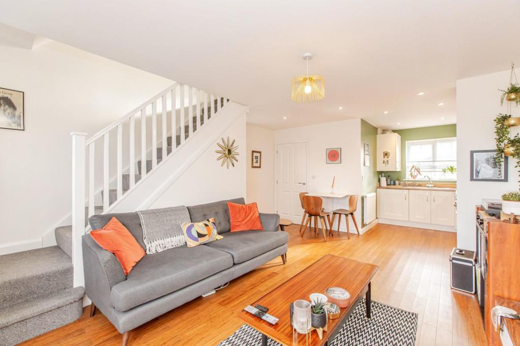 Lounge / Kitchen