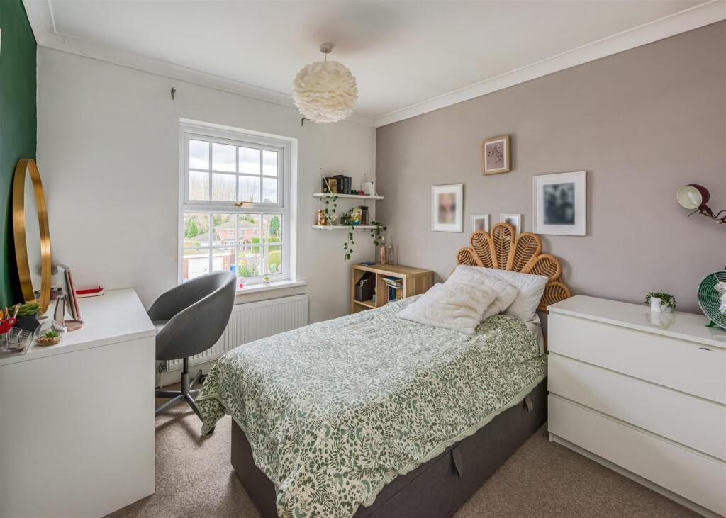 2 Heath House Drive-bed4 RevA.jpg