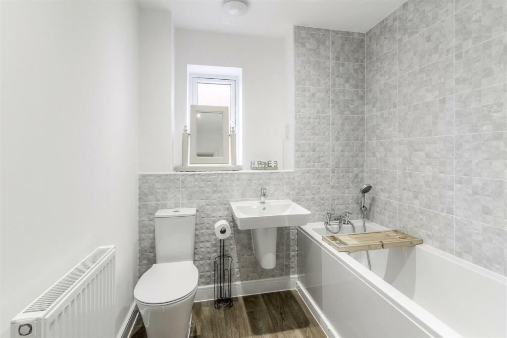 38 Sparrowdale Close, Grendon