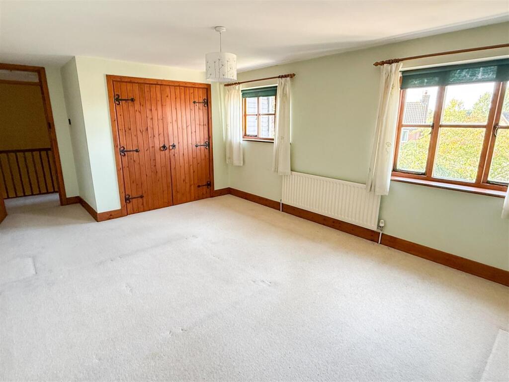 MASTER BEDROOM