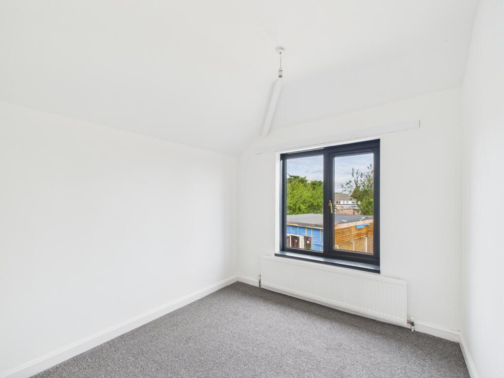 CAM03674G0-PR0648-STILL014