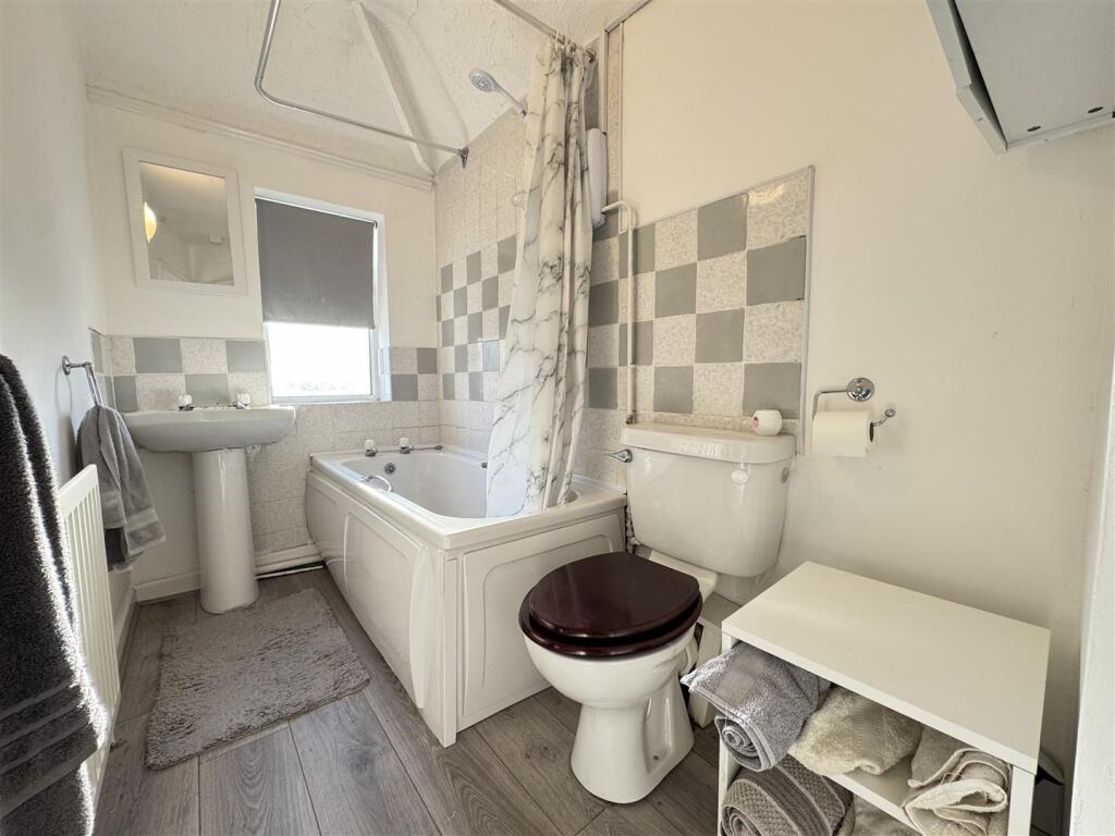 IMG_4915 (Large).JPG