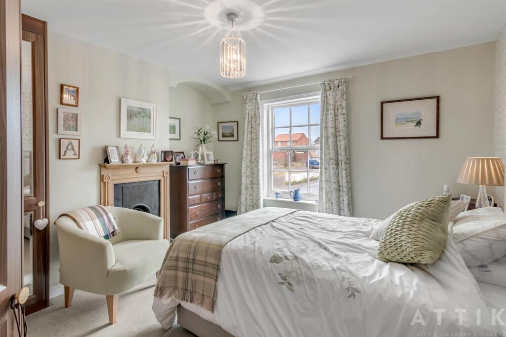 Attik 11 St Johns Road Bungay NR35 1DH (11).jpg