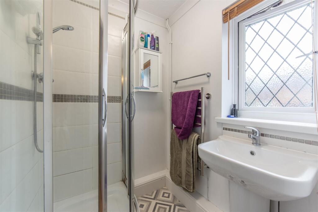 6 Tegfan Court-3.jpg