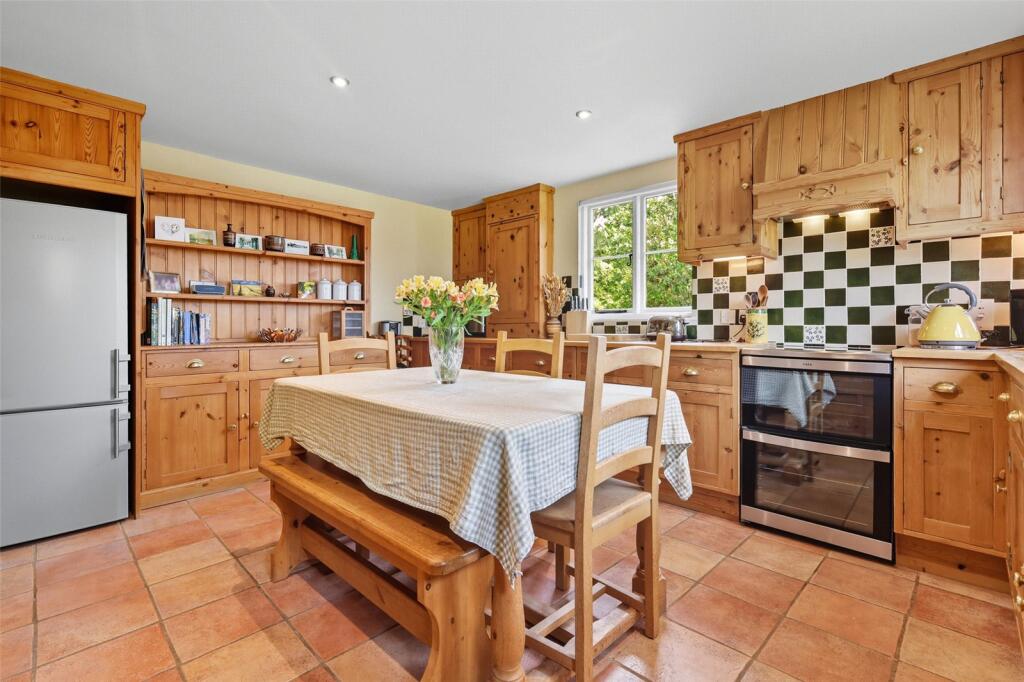 Kitchen/Dining