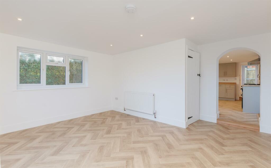 Sitting Room (2).jpg