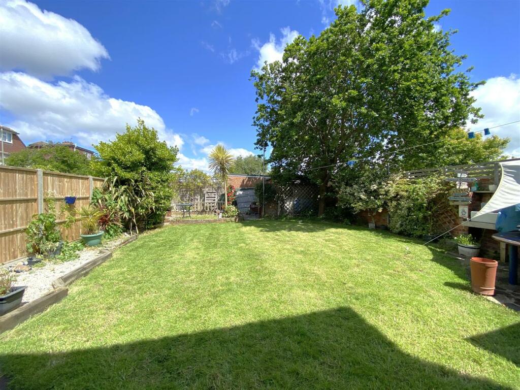 Garden (2).jpg