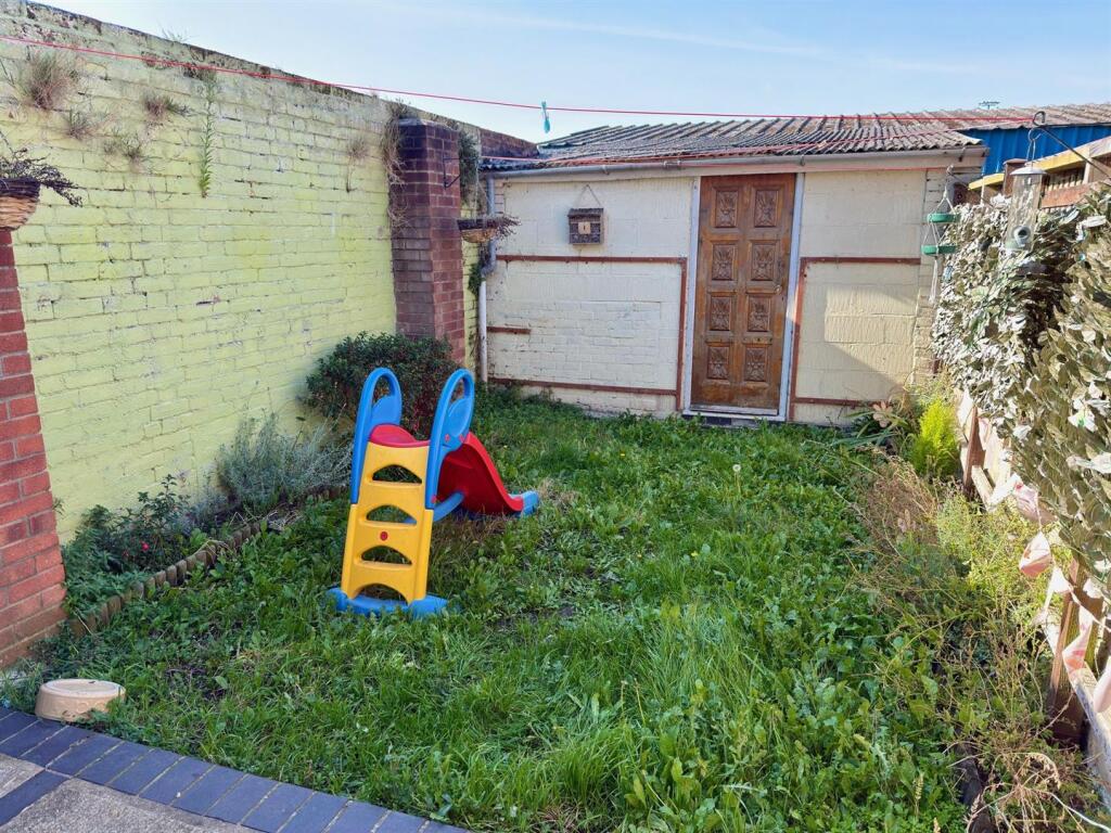 GARDEN.jpg