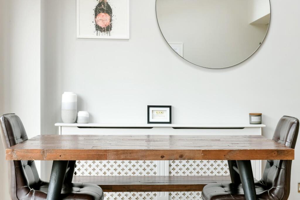 CASTLE AVENUE, FEATURE (6).jpg