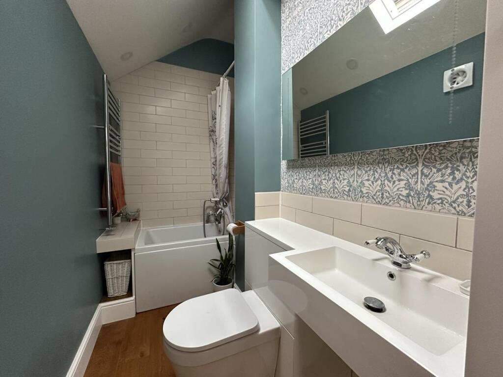 Sungleam_bathroom.jpeg