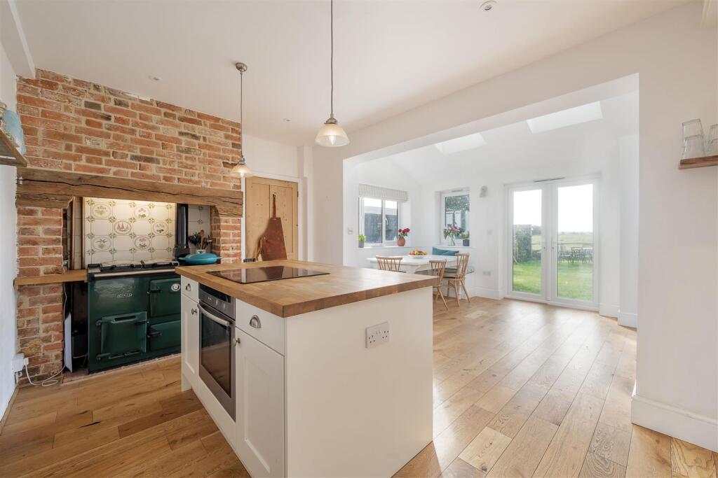 1 heath villas tn26 (20).jpg