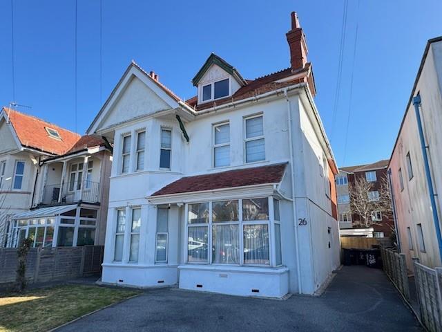 26c Stourcliffe Avenue.jpg