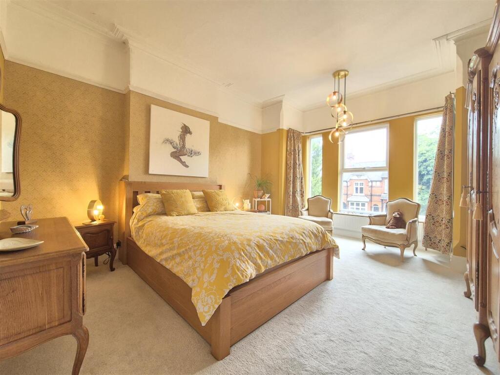 Large Double Bedroom