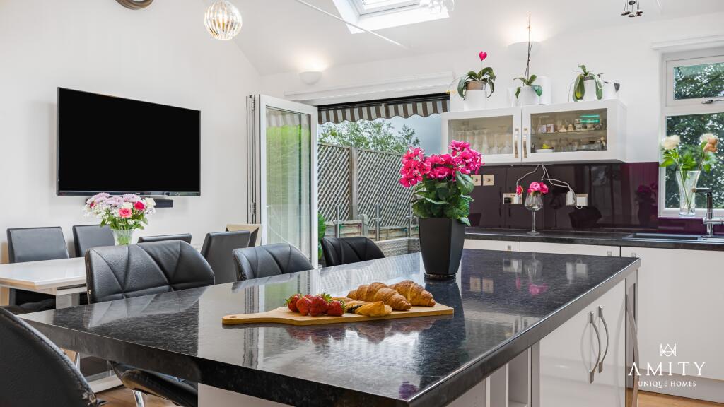Open Plan Kitchen/Living Area