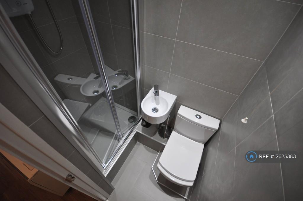 2nd Bathroom