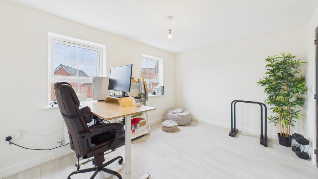 CAM04968G0-PR0063-STILL016