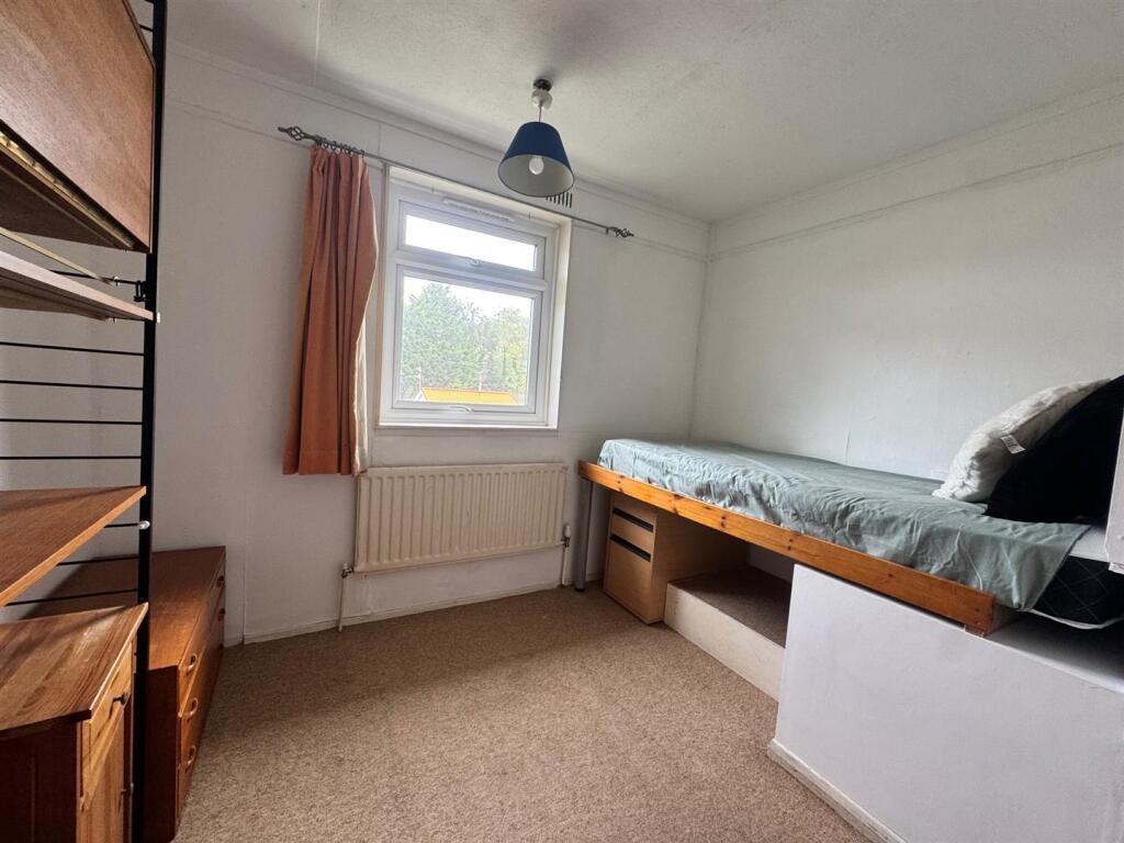 Room 3b.jpg