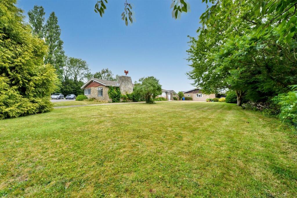 Highland Farm Bungalow.6.jpg