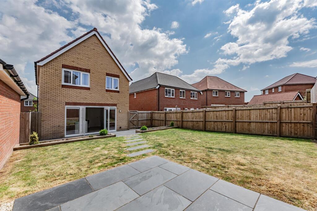 5 Rutherford Drive-18.jpg
