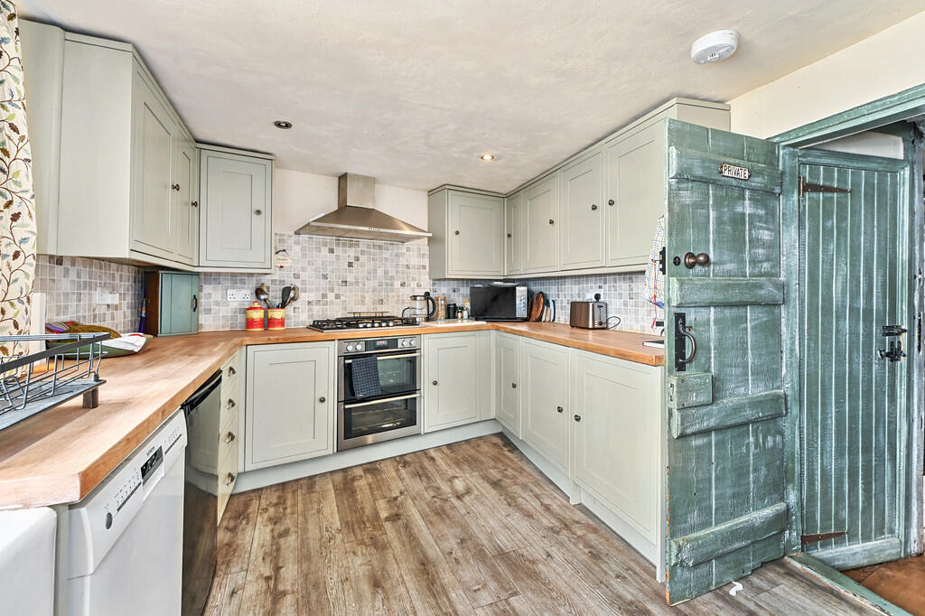 34 The Mint TN31 ...