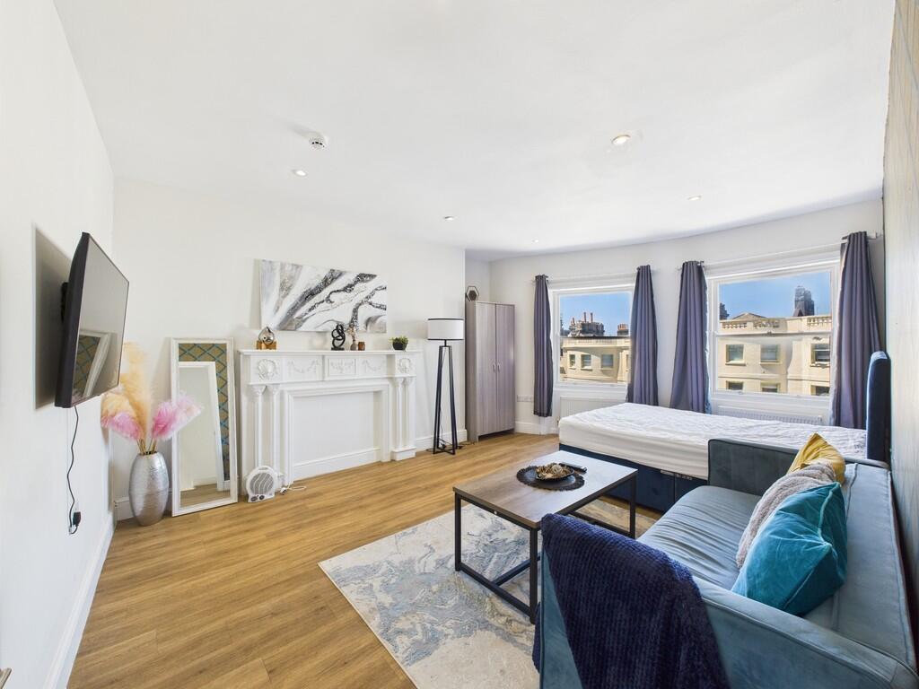 CAM03519G0-PR0334...