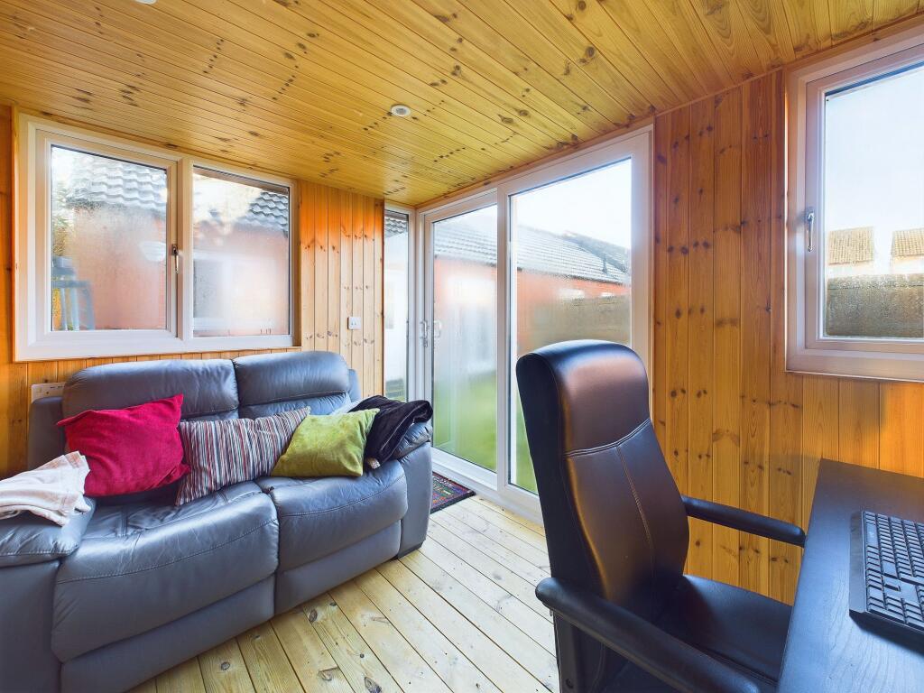 Outbuilding/Home-Office