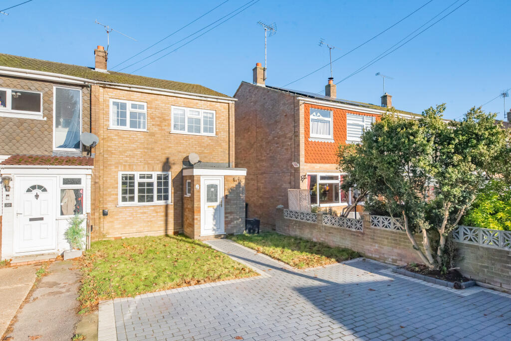 School Lane, Yateley, Hampshire, GU46