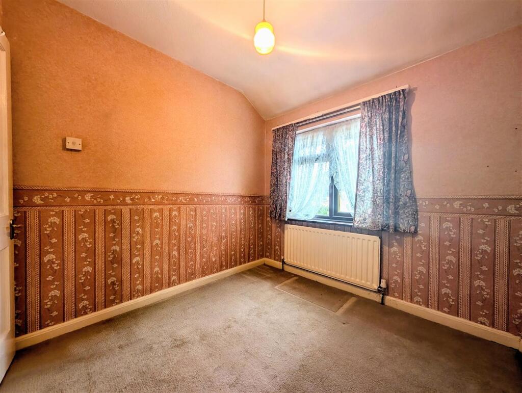 bedroom 3 1.jpg
