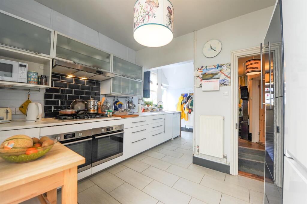 Kitchen.jpg