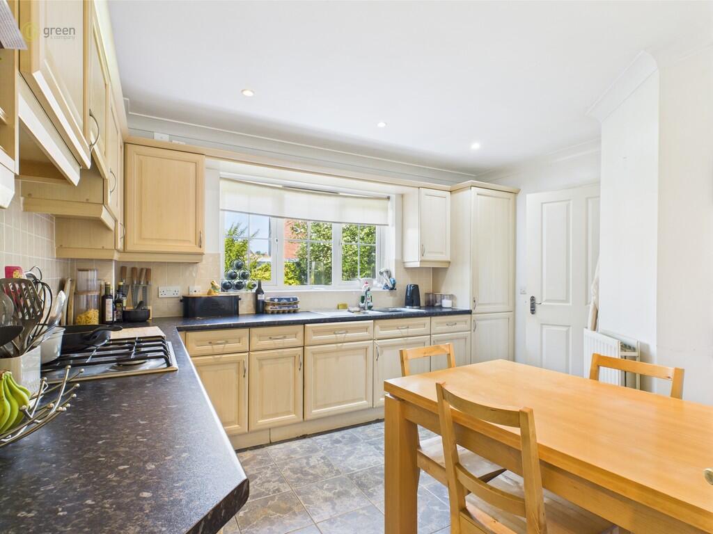 CAM03830G0-PR0142...