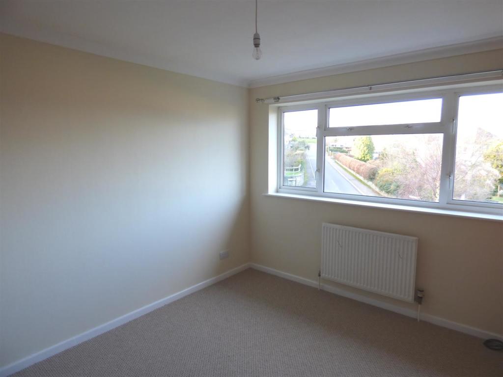 Bedroom 1.JPG