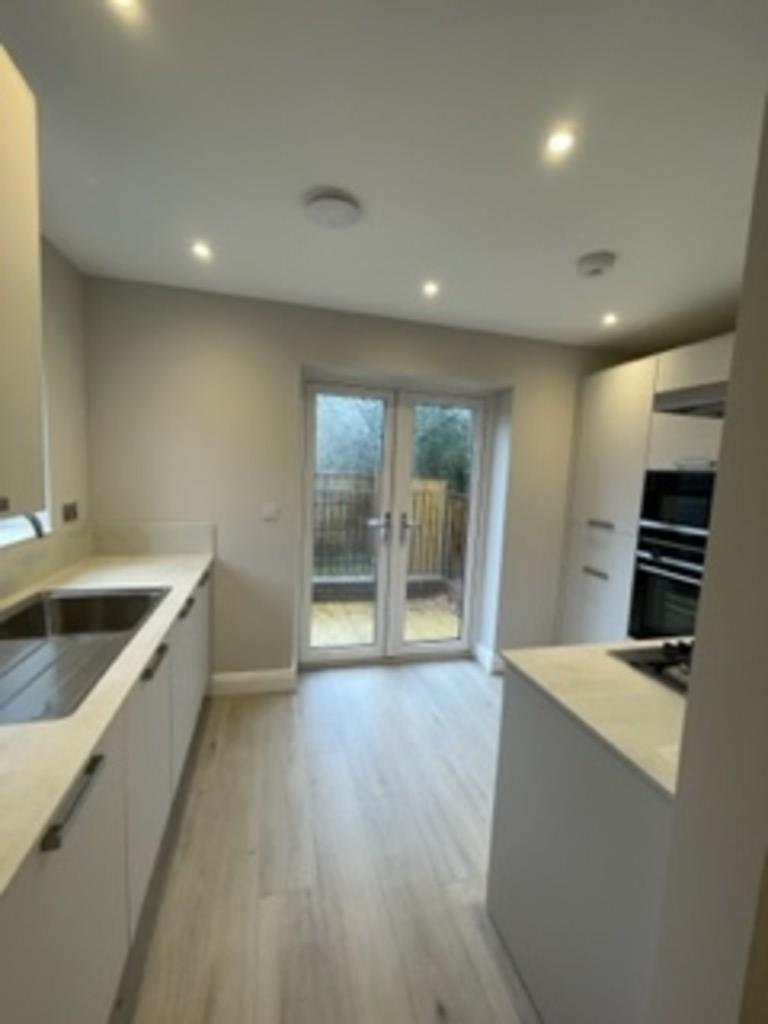 CONTEMPORARY FULL...