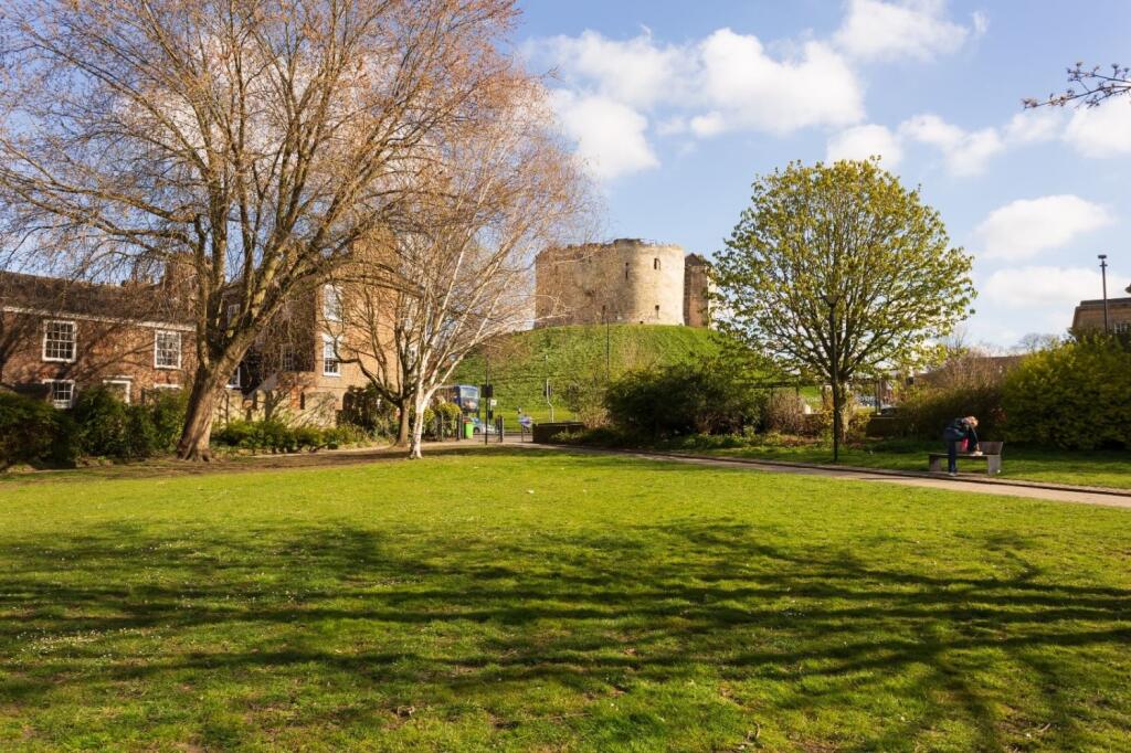 04_07_2025, 7 Tower Place(1)