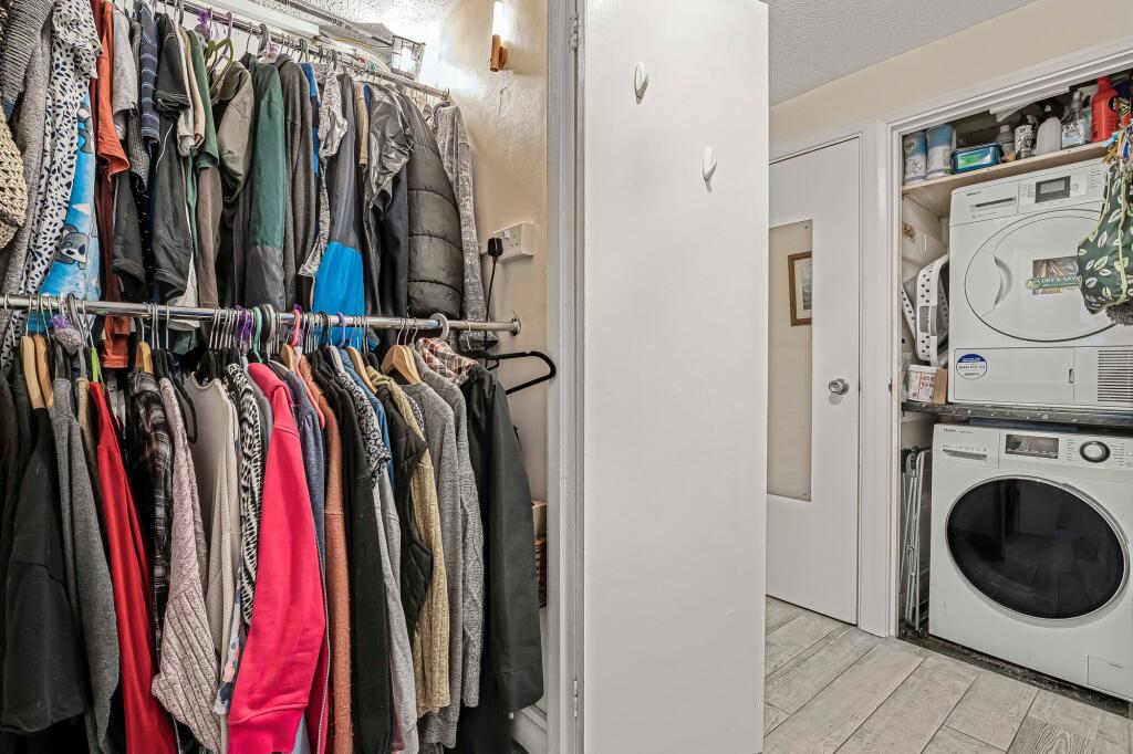 Cupboard and utility cupboard