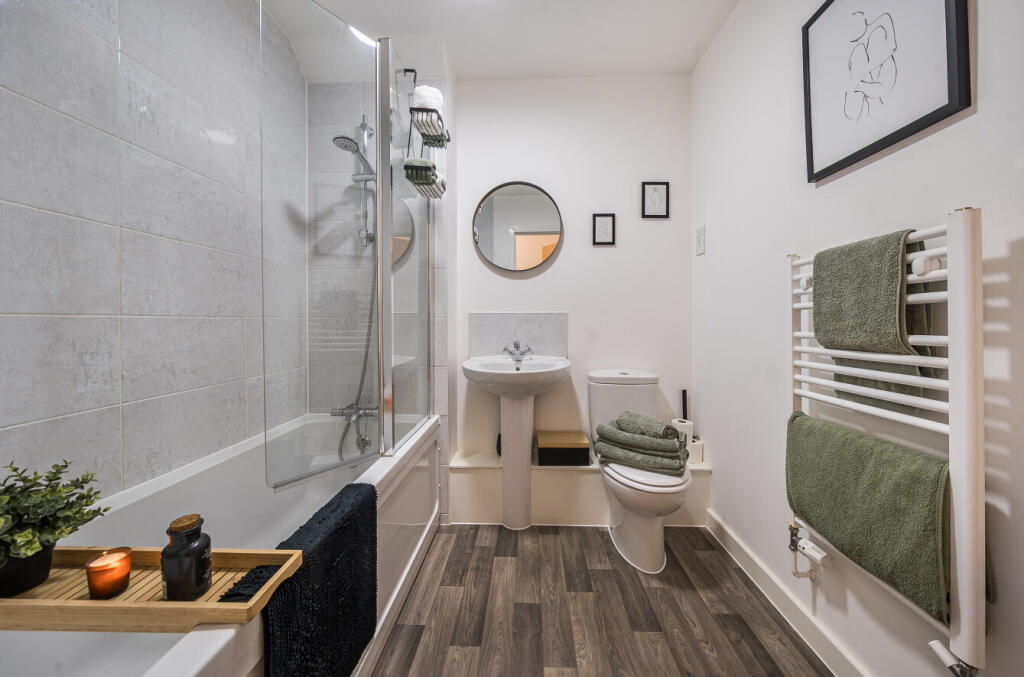 1381681-5-691d9c7...