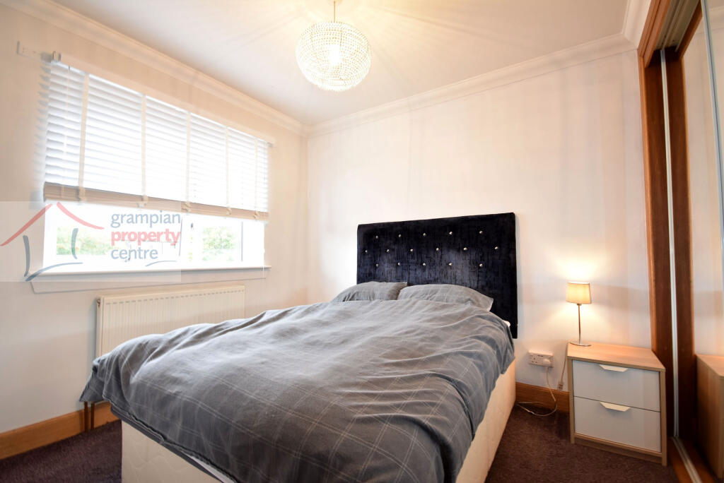 Bed 1.JPG
