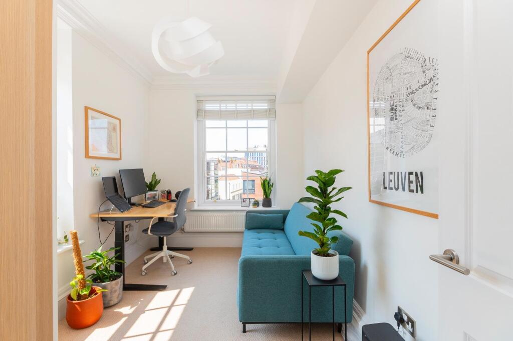 ERAUQSDNALTROP6TALF5 - Bedroom D.jpg