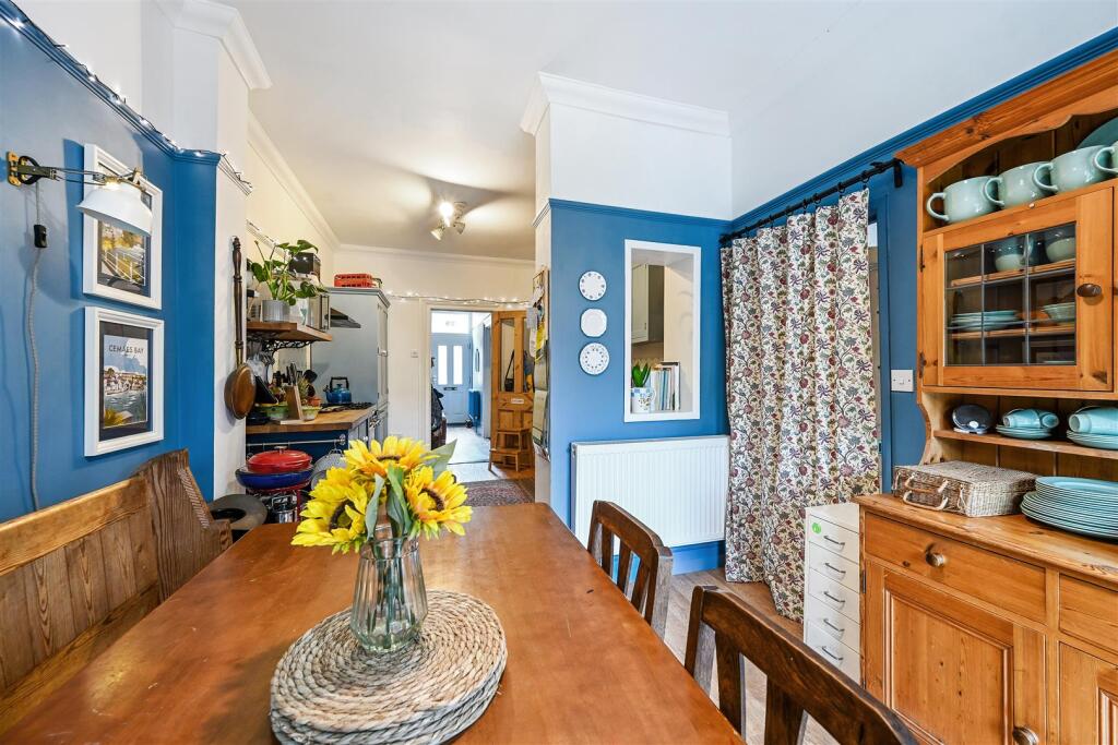 Dining Room.jpg