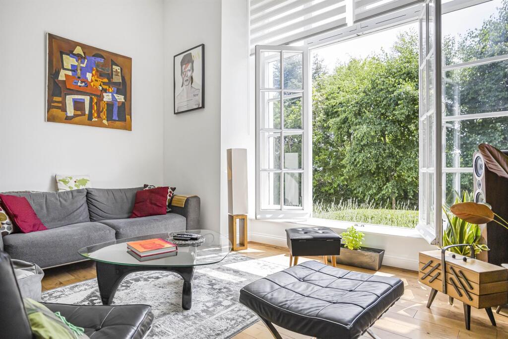 Living Room/Dining R