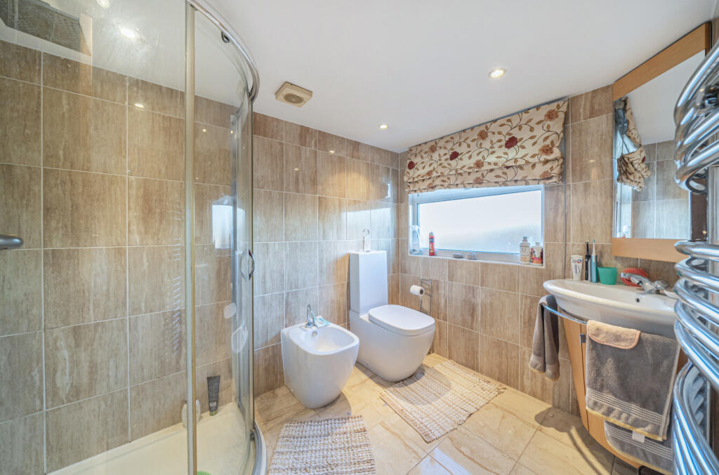 1383195-15-69272b...