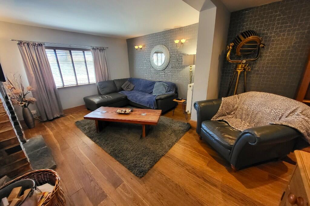 19' Sitting Room 